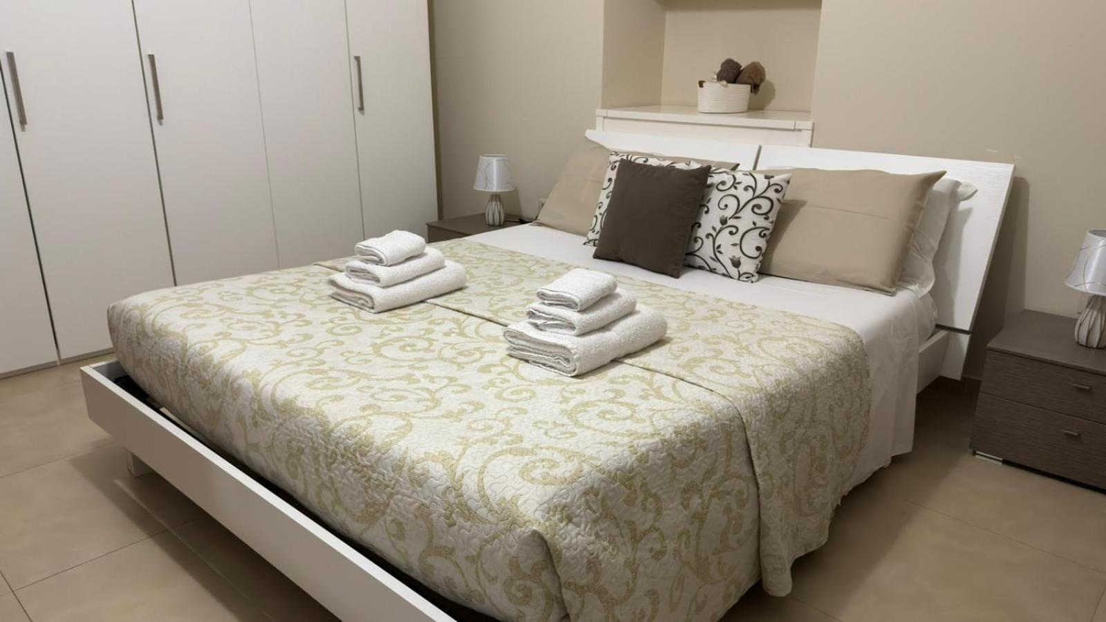 Appartamento Fontanella Deluxe Brindisi Exterior foto